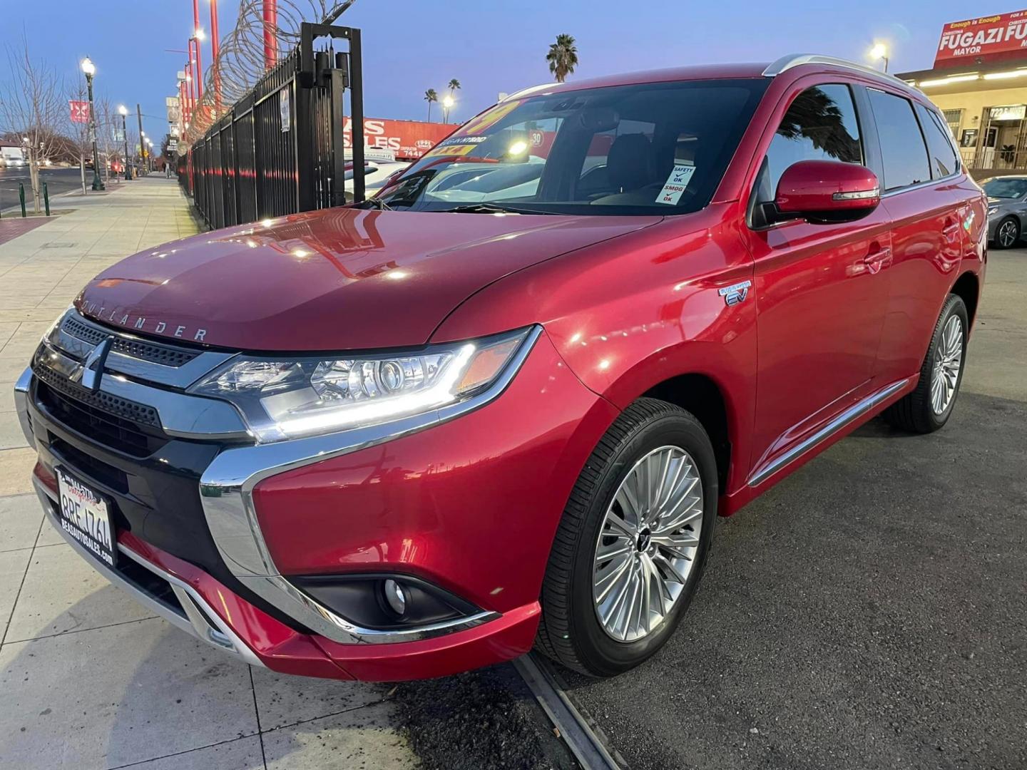 2019 RED /BLACK Mitsubishi Outlander PHEV (JA4J24A55KZ) , located at 744 E Miner Ave, Stockton, CA, 95202, (209) 944-5770, 37.956863, -121.282082 - PLUS TAXES AND FEES - Photo#3